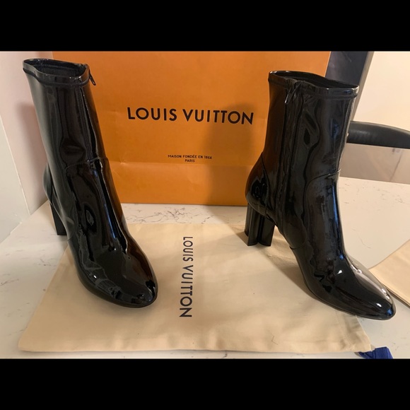 Louis Vuitton black patent leather bootie - Picture 3 of 4